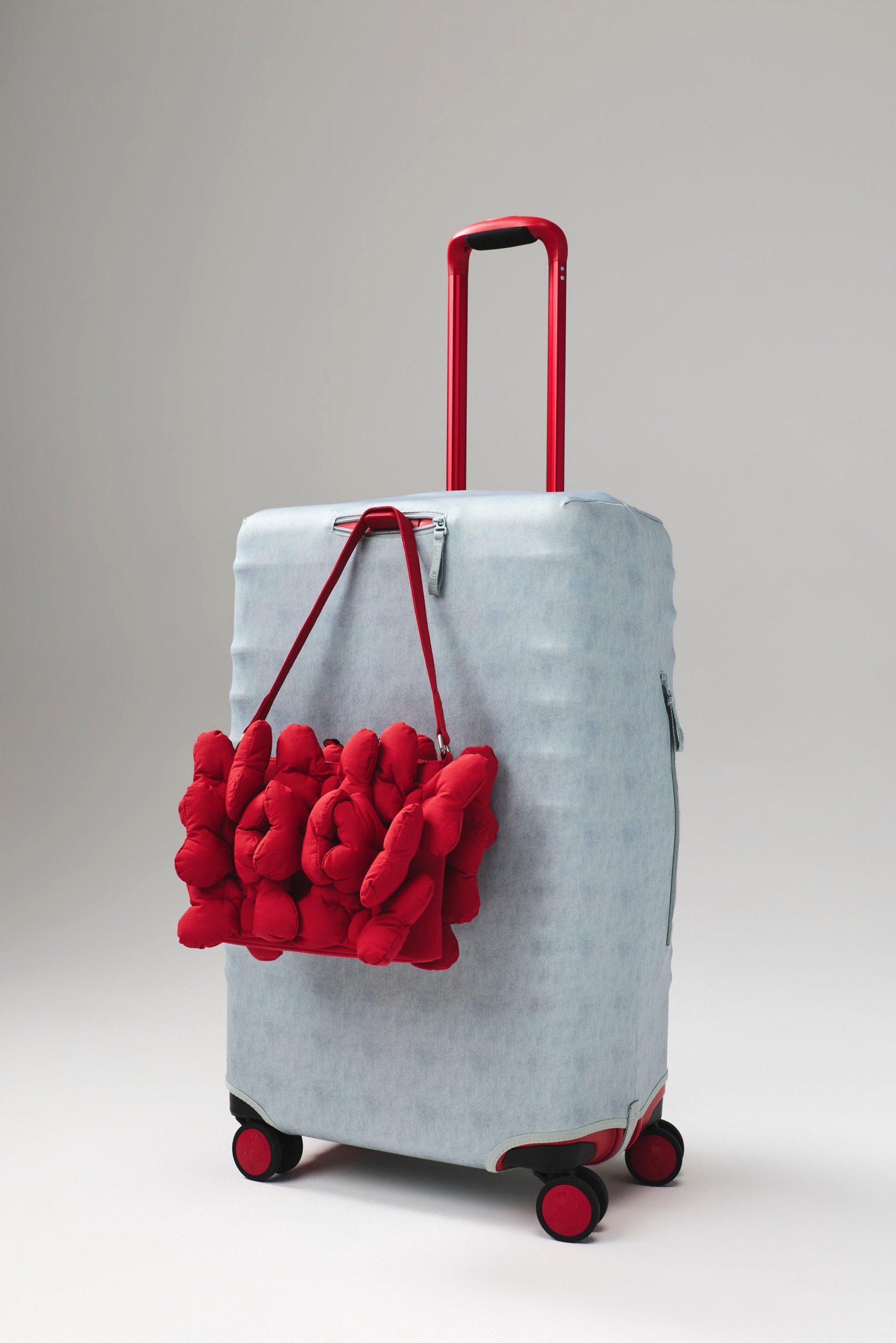 The Minnie Bow Handbag in Mickey Mouse Red - Image 4