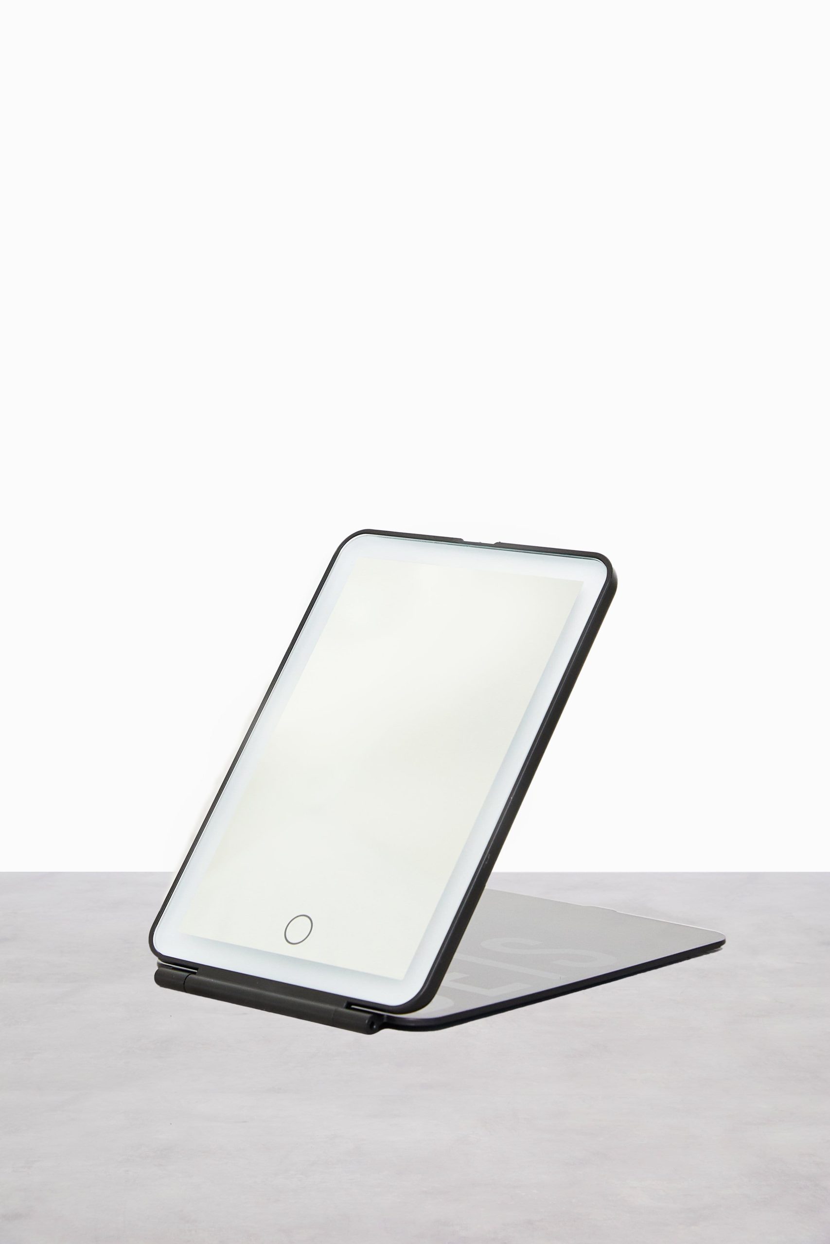 The Light-Up Travel Mirror in Black - Image 3